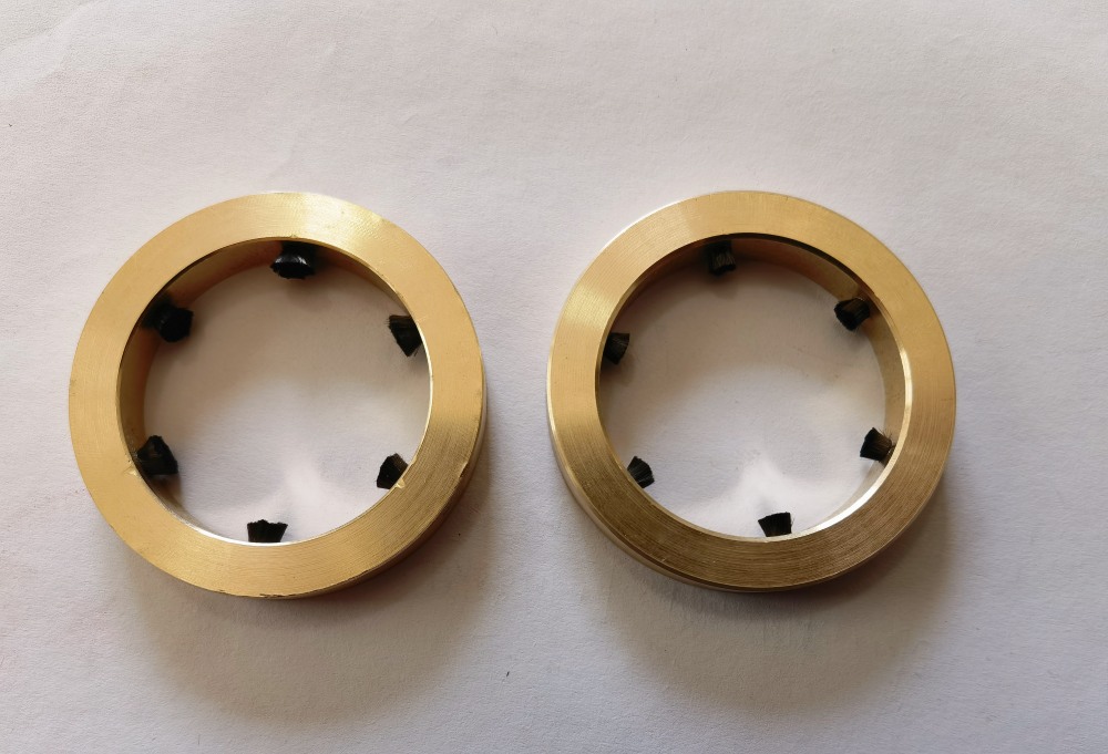 Conductive copper brush